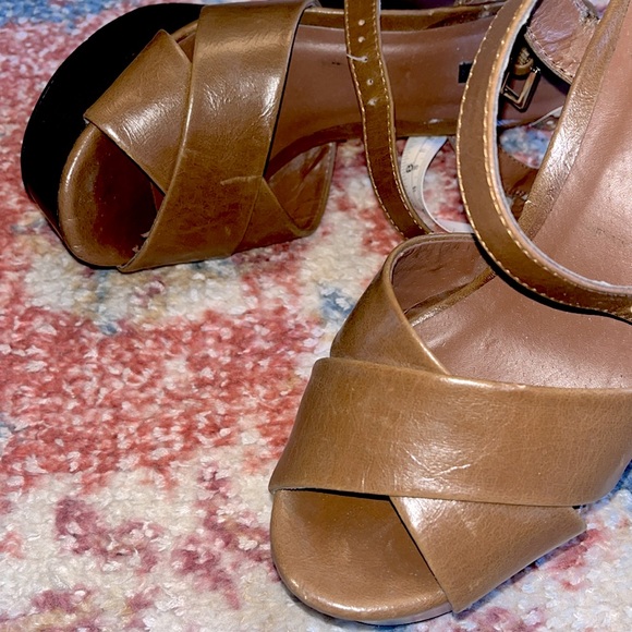 Forever 21 Brown Strappy High Platform Sandals size 7.5 - Picture 13 of 13